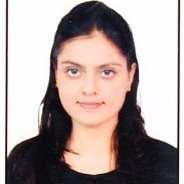 Picture of Arti Taneja.